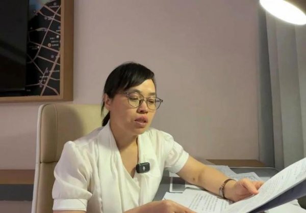 金股配资网 副教授被精神病人杀害未能认定为工亡，家属：我们从农村出来，本以为吃完了所有的苦